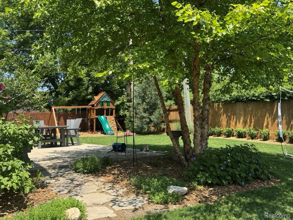 420 Bennett Street, Milford, MI 48381 — Photo 24
