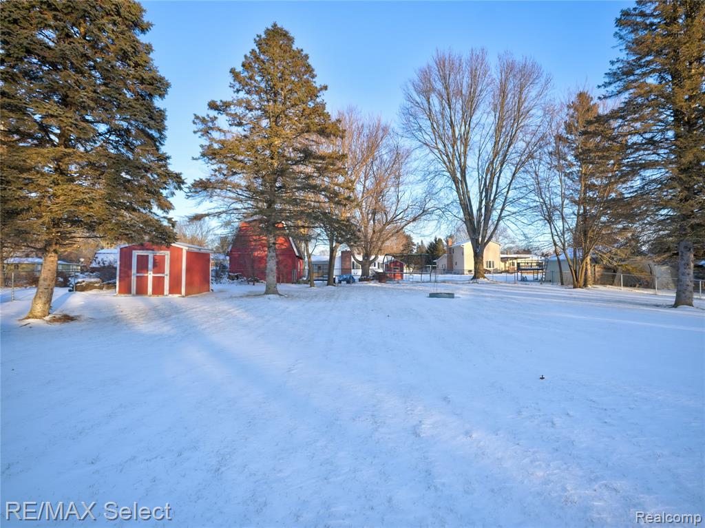 8548 Tim Tam Trail, Flushing, MI 48433 — Photo 5