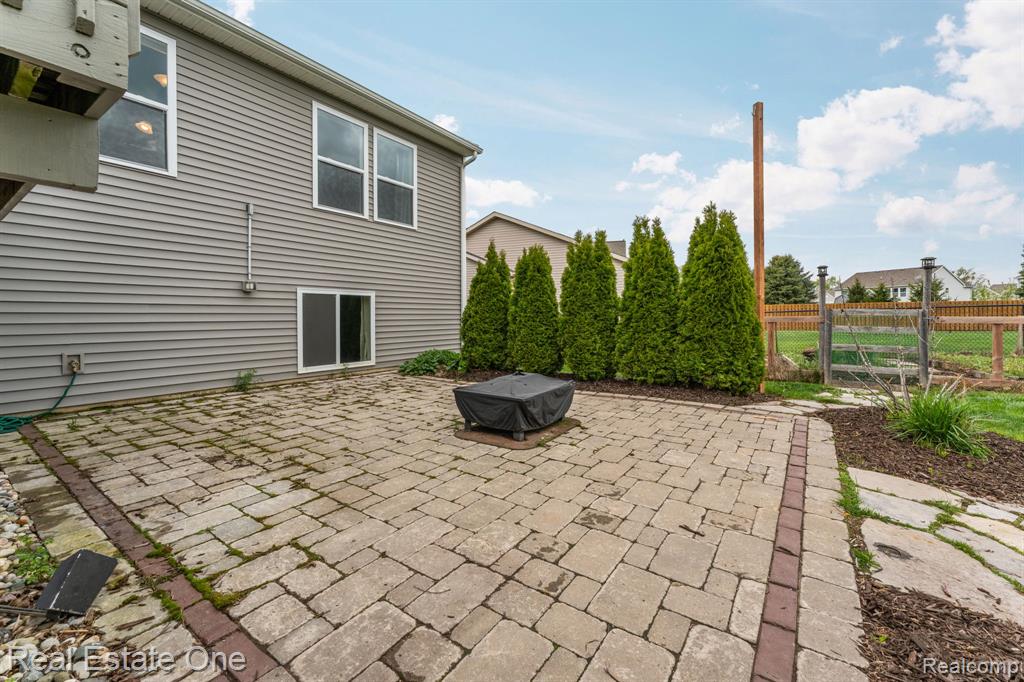 3513 Amber Oaks Drive, Howell, MI 48855 — Photo 50