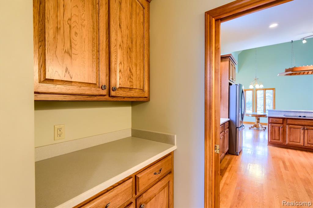 845 Oak Tree Lane, Lapeer, MI 48446 — Photo 28