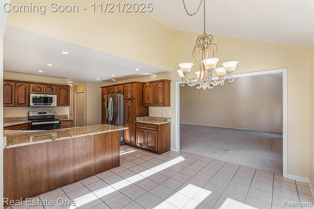 48082 Prestwyck Drive, Macomb, MI 48044 — Photo 5