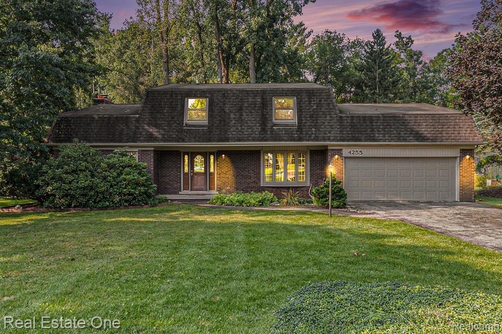 4255 Petrel Court, Highland, MI — Photo 2