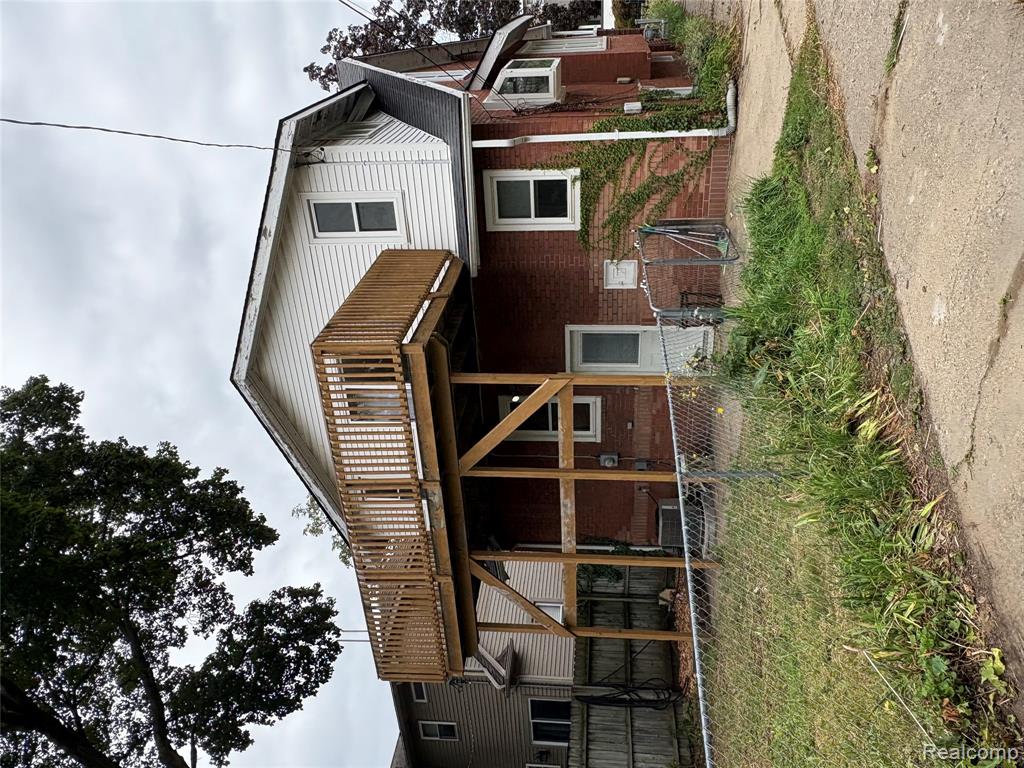 487 W Troy Street, Fenton, MI 48220 — Photo 18