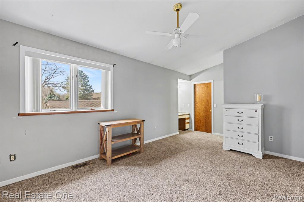 6892 Northcrest Way E, Clarkston, MI — Photo 18