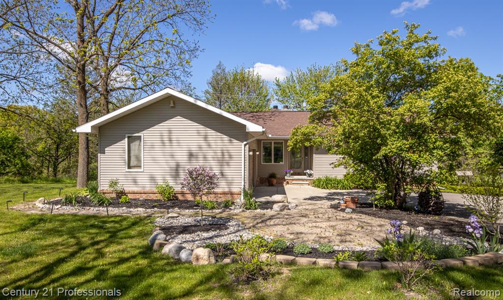 943 N Hacker Road, Howell, MI 48843 — Photo 47