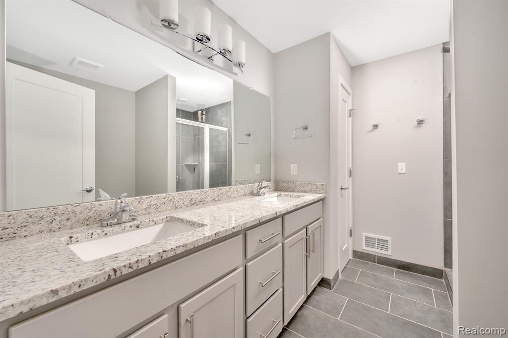 41600 ORIANNA Lane, 14, Novi, MI — Photo 26