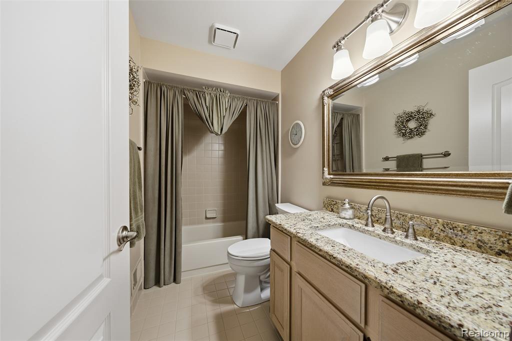 5893 Dawn Ridge Drive, Troy, MI 48098 — Photo 18