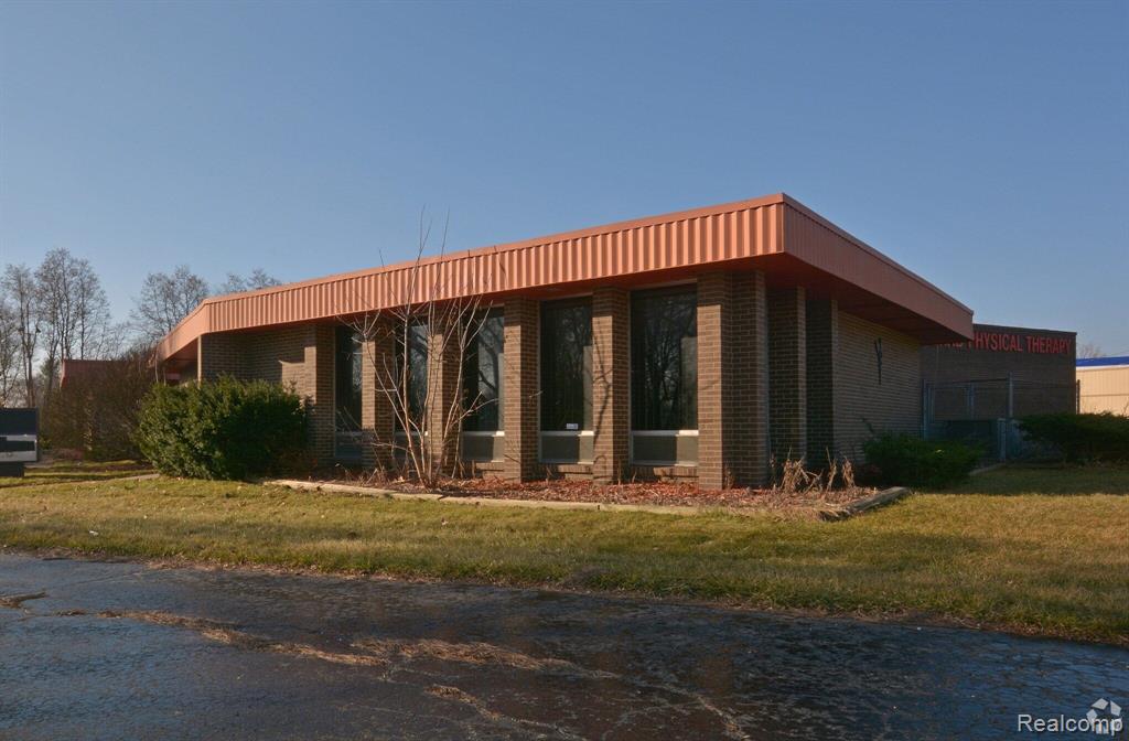 5232 RICHFIELD Road, Flint, MI 48506 — front exterior