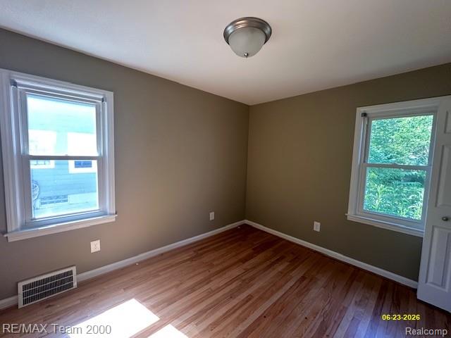 579 E Baker Avenue, Clawson, MI — Photo 12