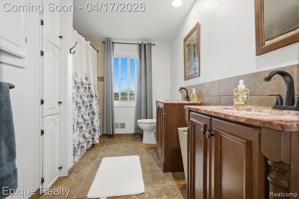 5013 Gardner Street E, Sterling Heights, MI 48310 — Photo 10