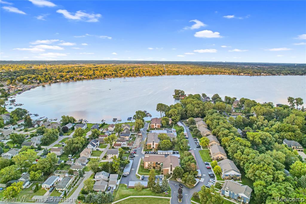 855 S Pontiac Trail, Walled Lake, MI 48390 — Photo 33