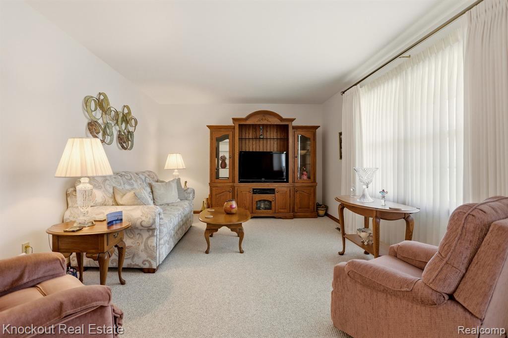 5 Krafft Court, Frankenmuth, MI 48734 — Photo 8