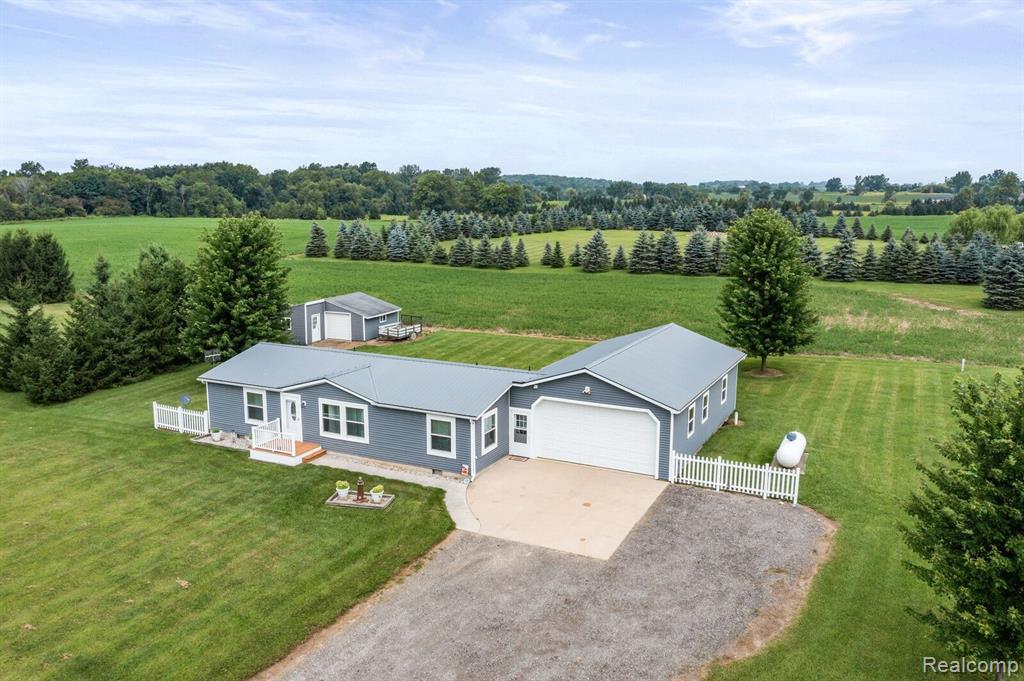 3939 CASTLE Road, North Branch, MI 48461 — Photo 2