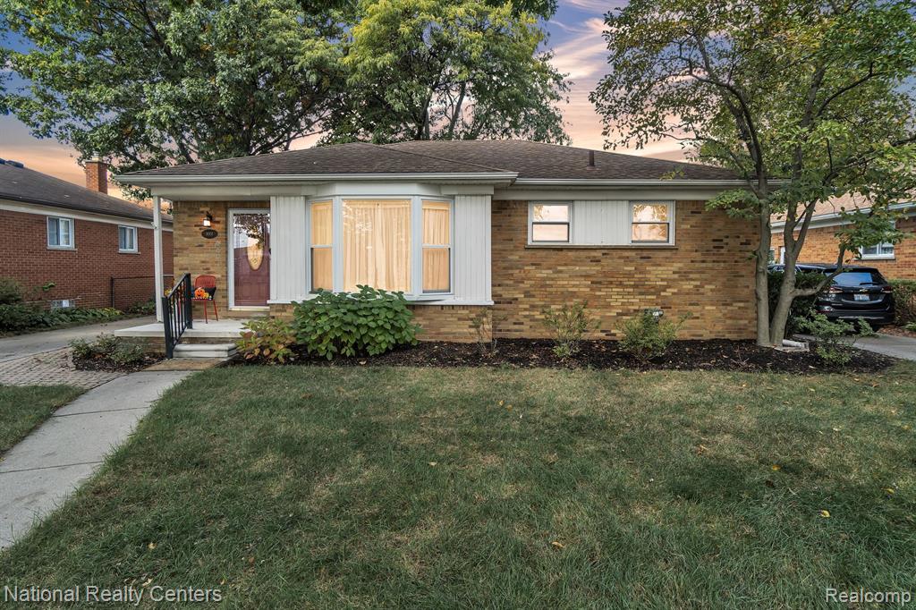 9001 E PERRIN Street, Livonia, MI 48150 — front exterior