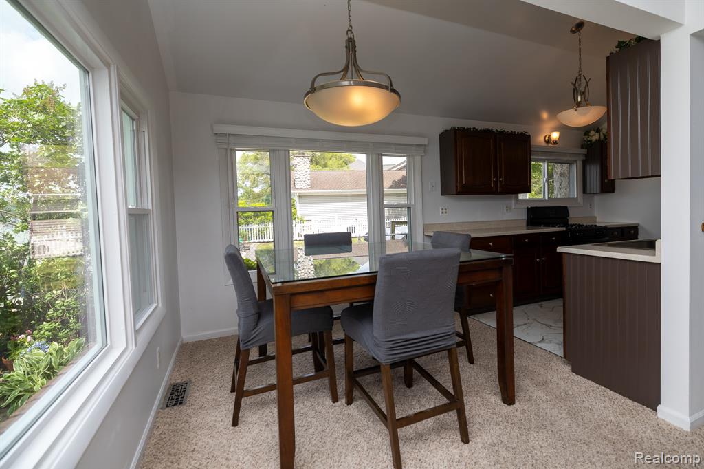 8691 Cooley Lake Road, Commerce Twp, MI 48382 — Photo 8