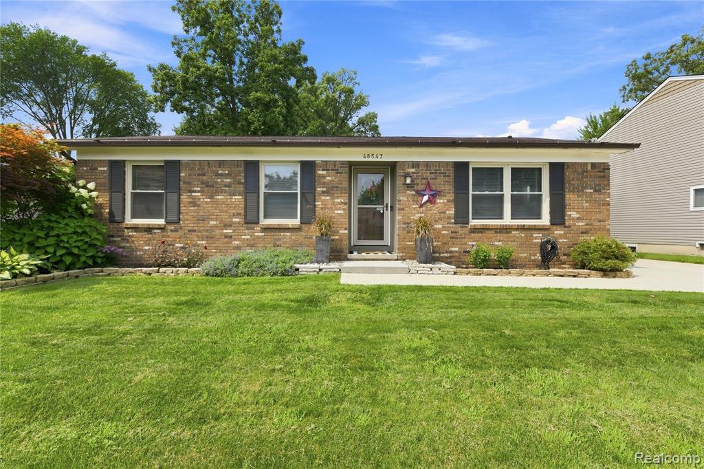 48547 Kelly Lea Lane Lane, New Baltimore, MI