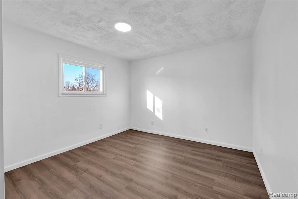 8029 Roosevelt Street, Taylor, MI 48180 — Photo 16
