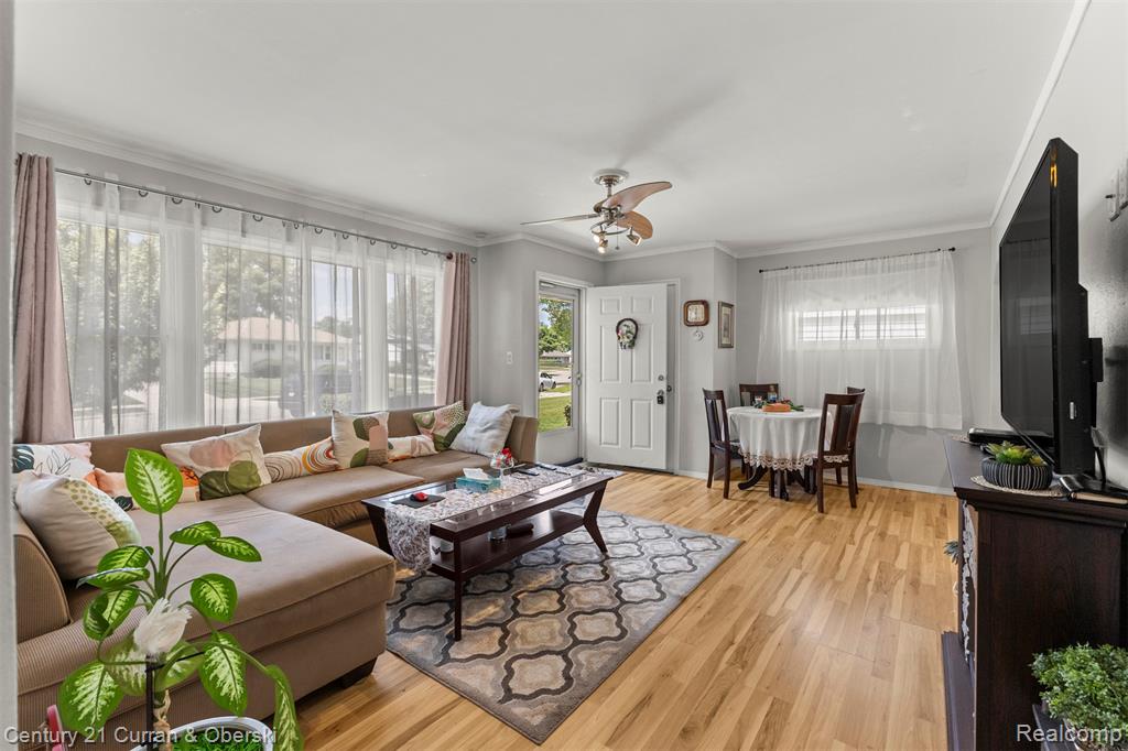420 Lytle Place, Garden City, MI — Photo 4