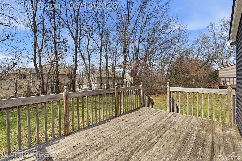 886 Alpine Drive, Brighton, MI 48116 — Photo 34