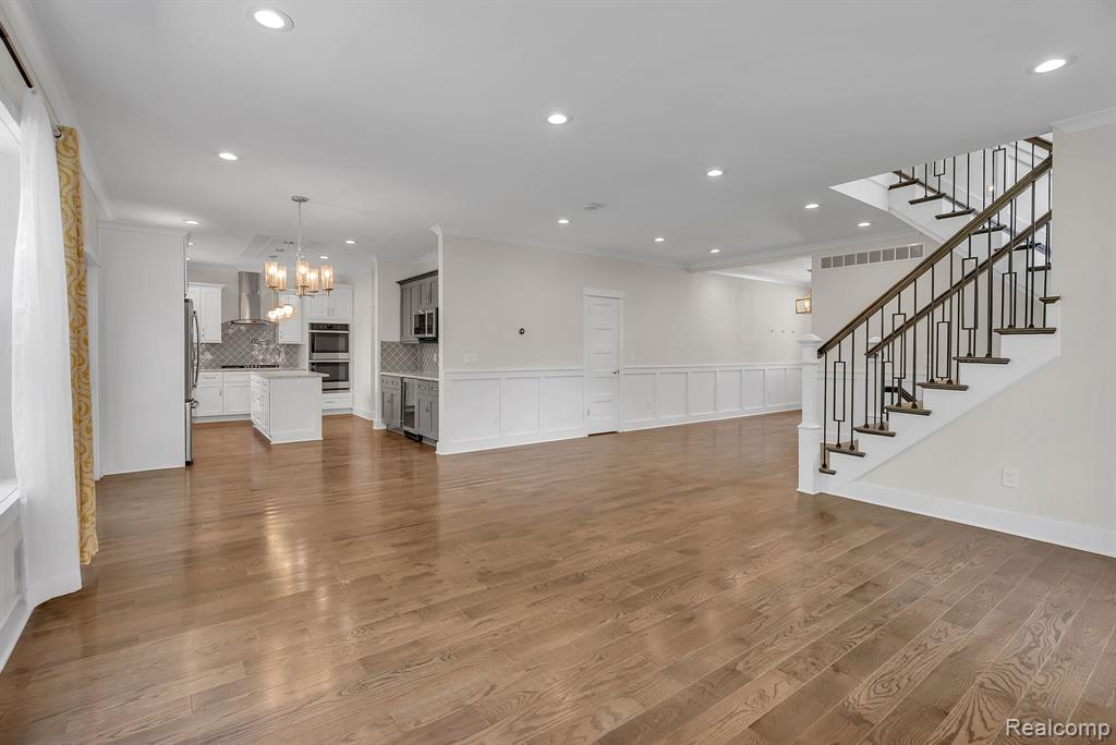 423 Woodlawn Ave, Royal Oak, MI 48073 — Photo 10