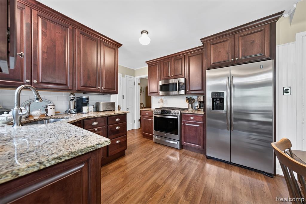 18577 San Jose Boulevard, Lathrup Village, MI 48076 — Photo 10