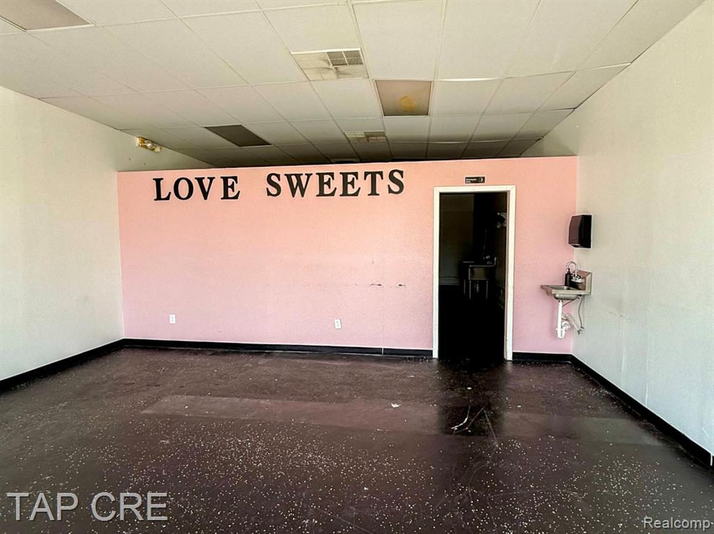 5113 E 9 Mile Road, Warren, MI 48089 — Photo 2