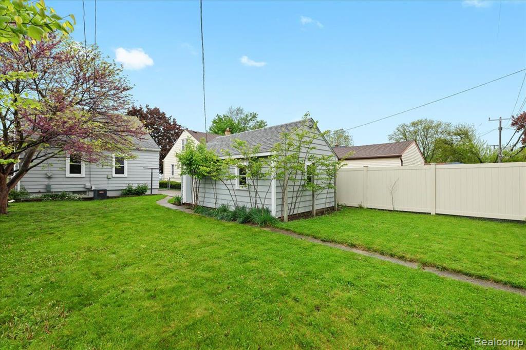 6881 Jackson Street, Taylor, MI 48180 — Photo 31
