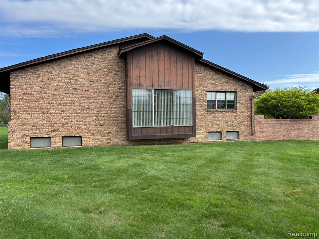 26411 SUMMERDALE Drive, Southfield, MI 48033 — Photo 19