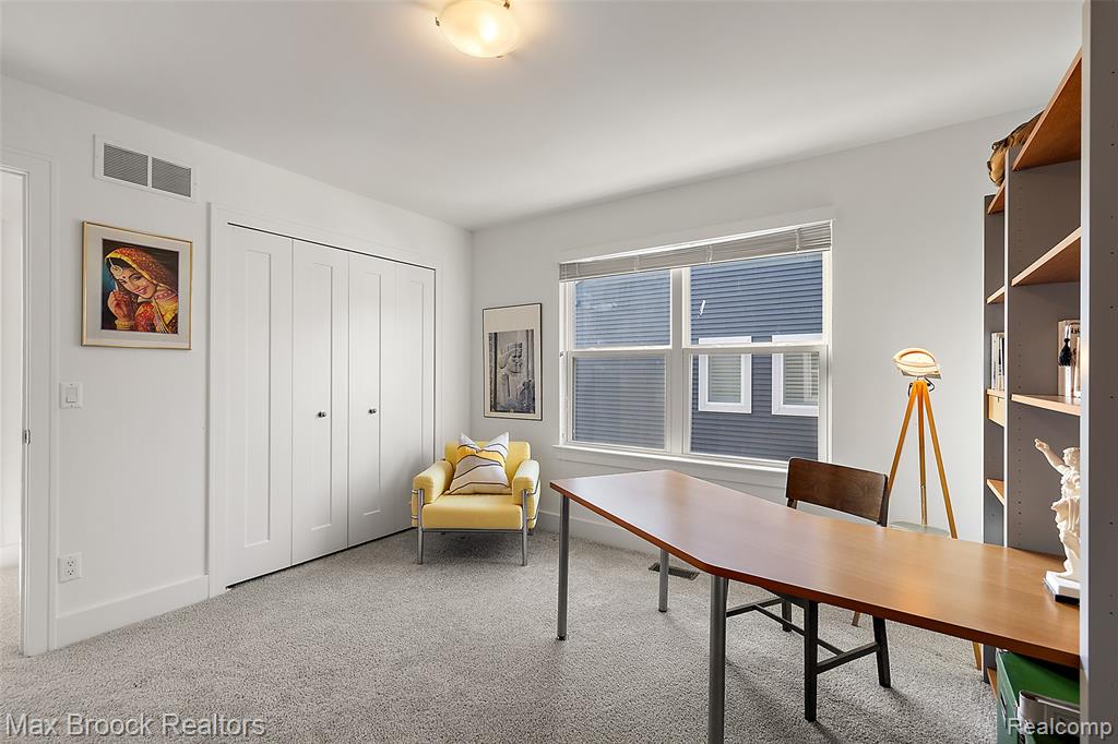4260 Kent Road, Royal Oak, MI 48073 — Photo 30