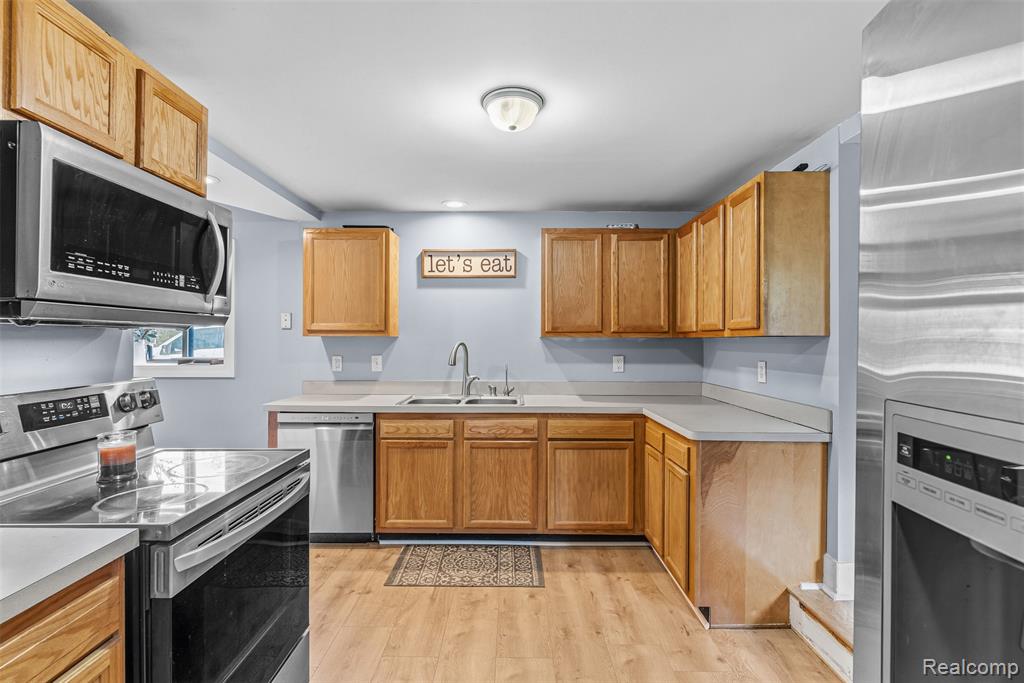 5710 Lake Grove Drive, White Lake, MI 48383 — Photo 15