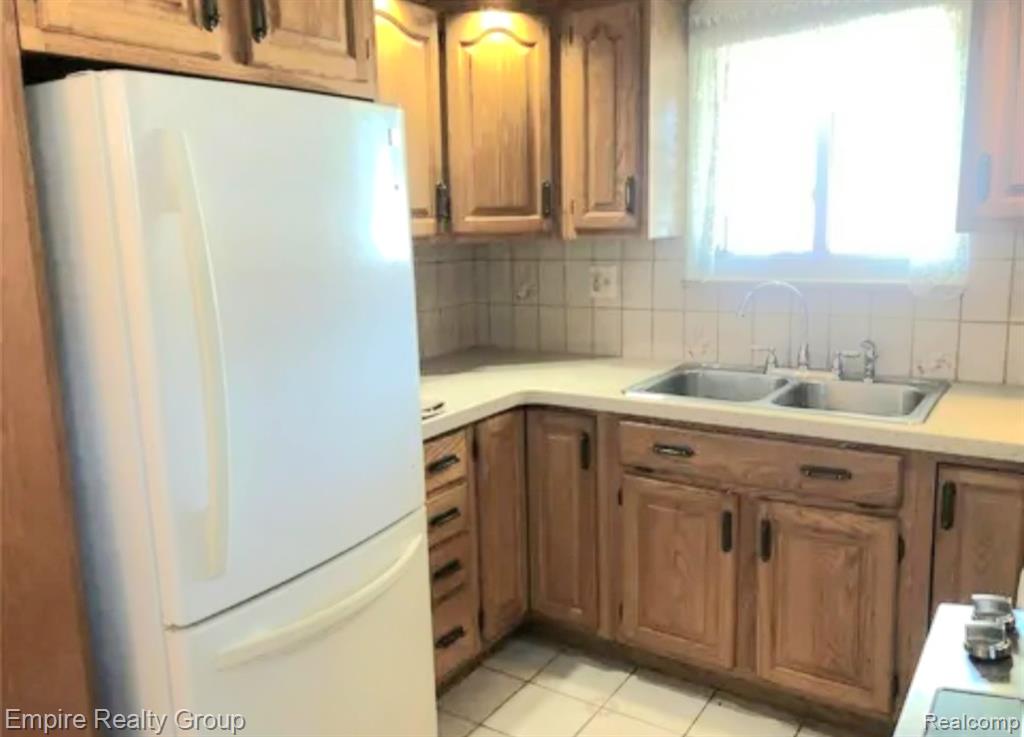 6556 Drexel Street, Dearborn Heights, MI 48127 — Photo 5