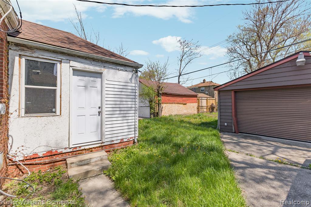 18642 Tracey Street, Detroit, MI 48235 — Photo 22