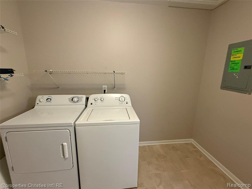 8413 Heywood Circle, Sterling Heights, MI 48312 — Photo 20