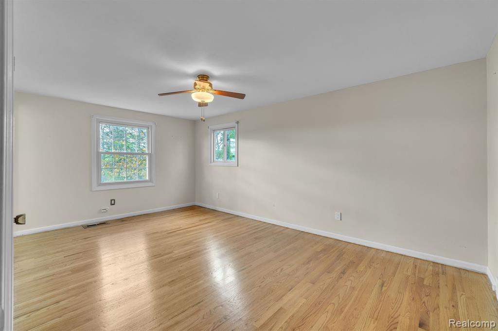 4248 WHITEBIRCH Drive, West Bloomfield, MI 48323 — Photo 25