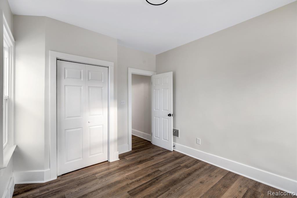5775 HOLCOMB Street, Detroit, MI 48213 — Photo 12