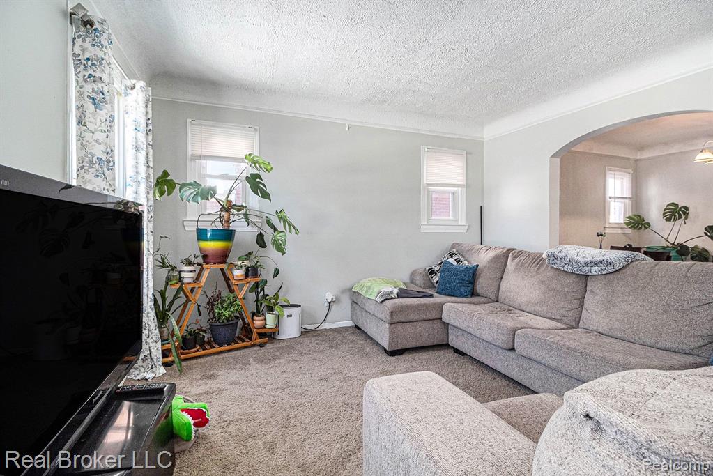 15390 Auburn Street, Detroit, MI 48223 — Photo 4