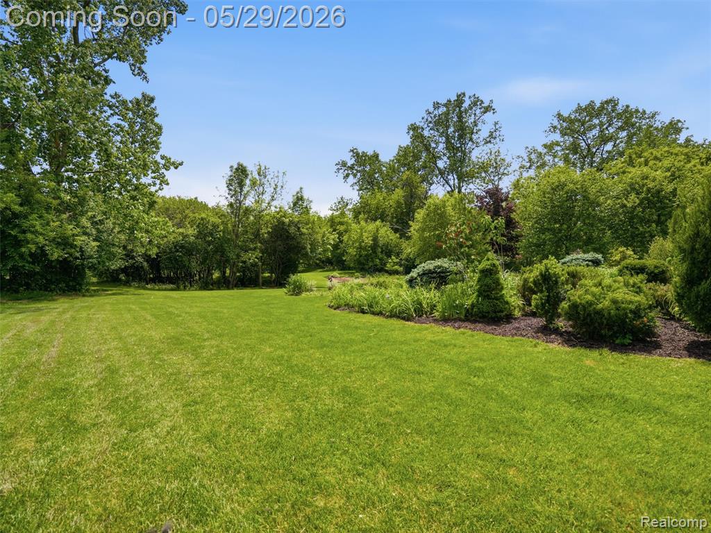 47525 River Woods Drive, Canton, MI 48188 — Photo 37