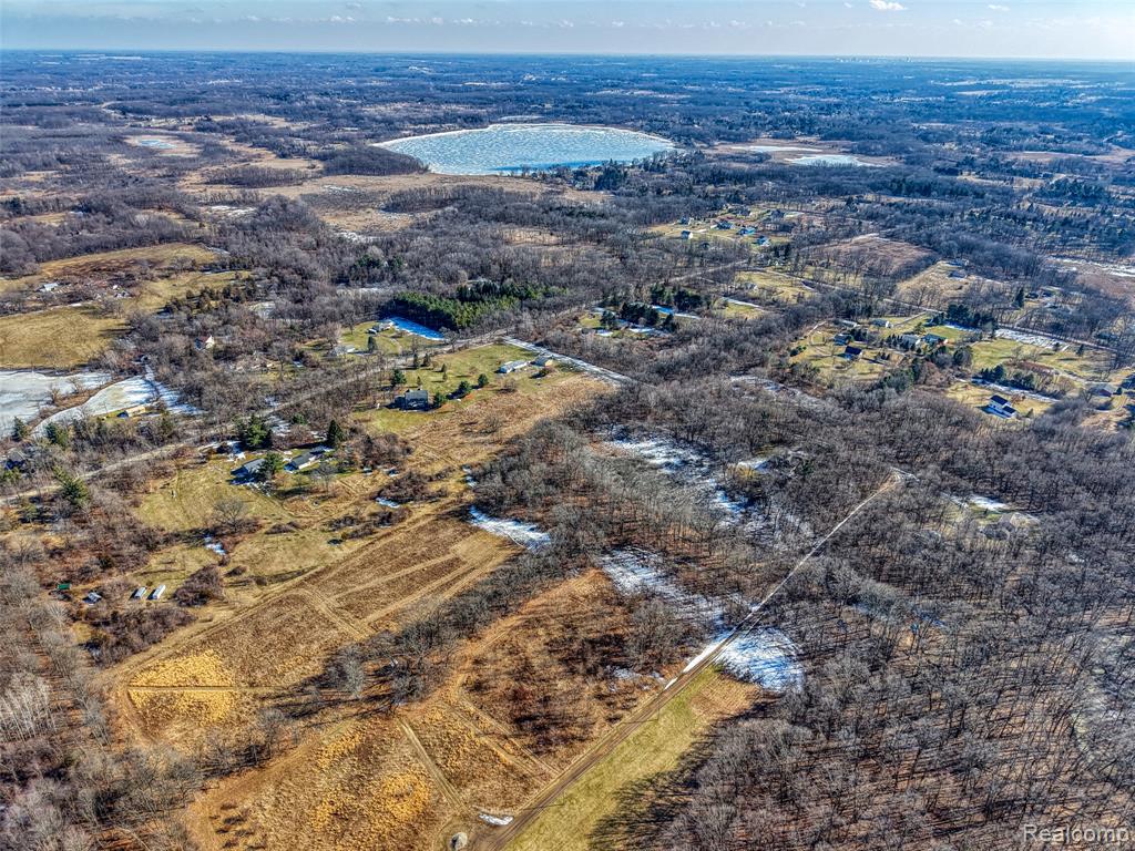 9380 Dinser Lane, Whitmore Lake, MI 48189 — Photo 11