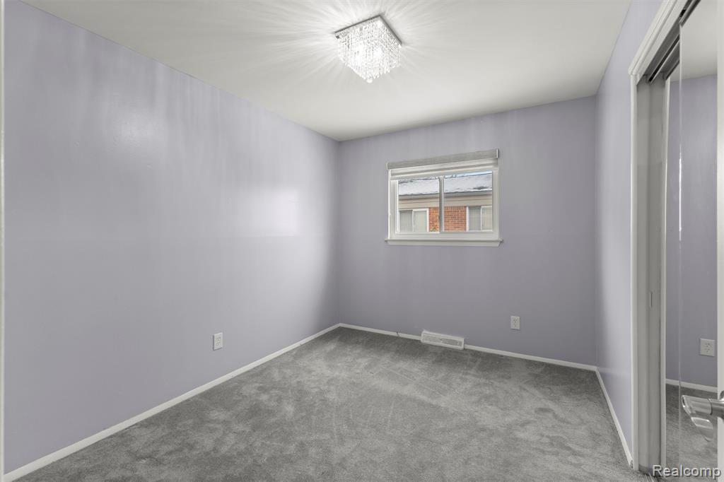 6446 Centralia Street, Dearborn Heights, MI 48127 — Photo 14