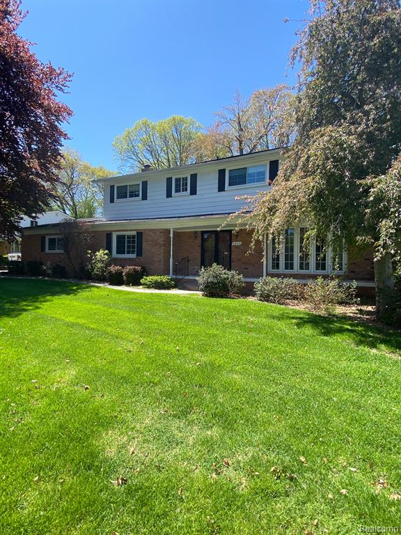 6643 GUILDFORD Drive, Shelby Twp, MI 48316 — Photo 2