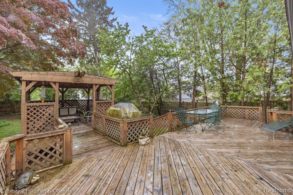 449 SPRUCE Street, Wyandotte, MI 48192 — Photo 42