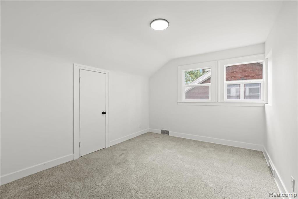 5307 Three Mile Drive, Detroit, MI 48224 — Photo 23