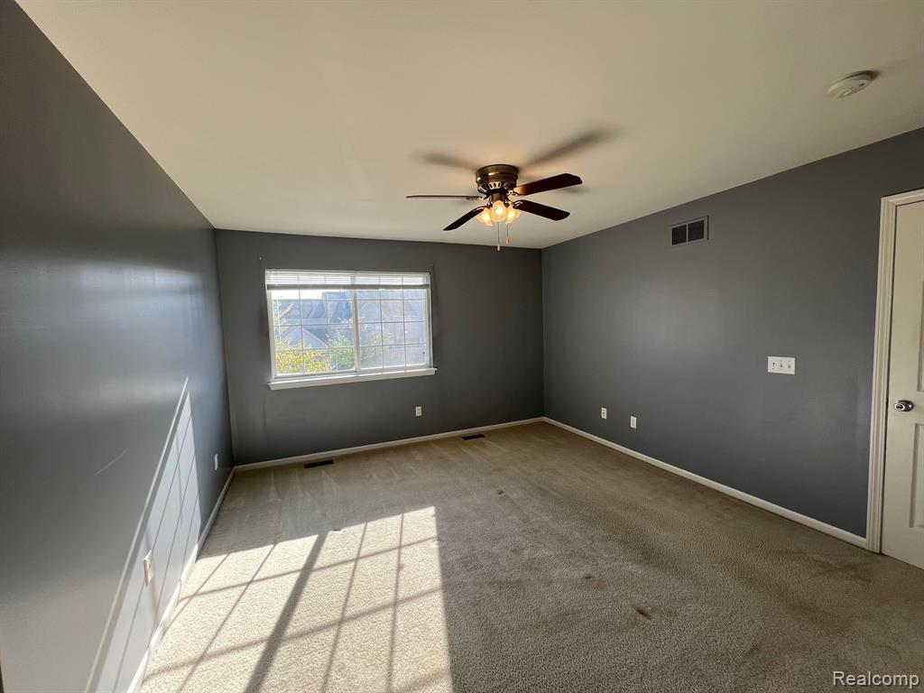 26652 KIRKWAY Drive, Woodhaven, MI 48183 — Photo 31