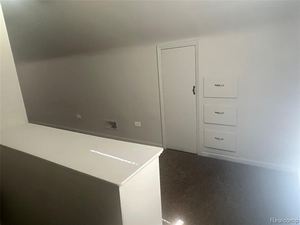 7777 Auburn Street, Detroit, MI 48228 — Photo 15