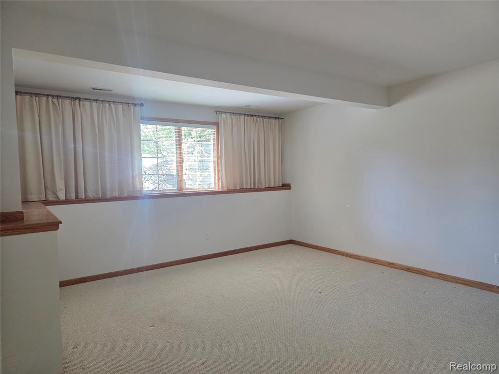 6102 Doveplum Drive, Brighton, MI 48116 — Photo 21