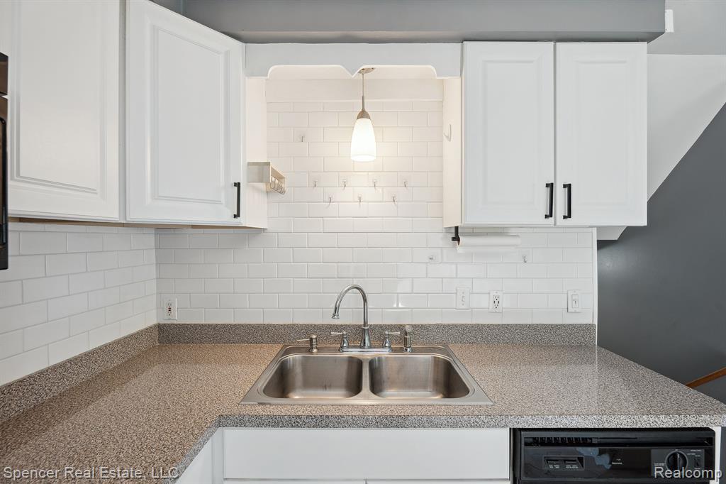 44149 Durson Street, Novi, MI — Photo 13