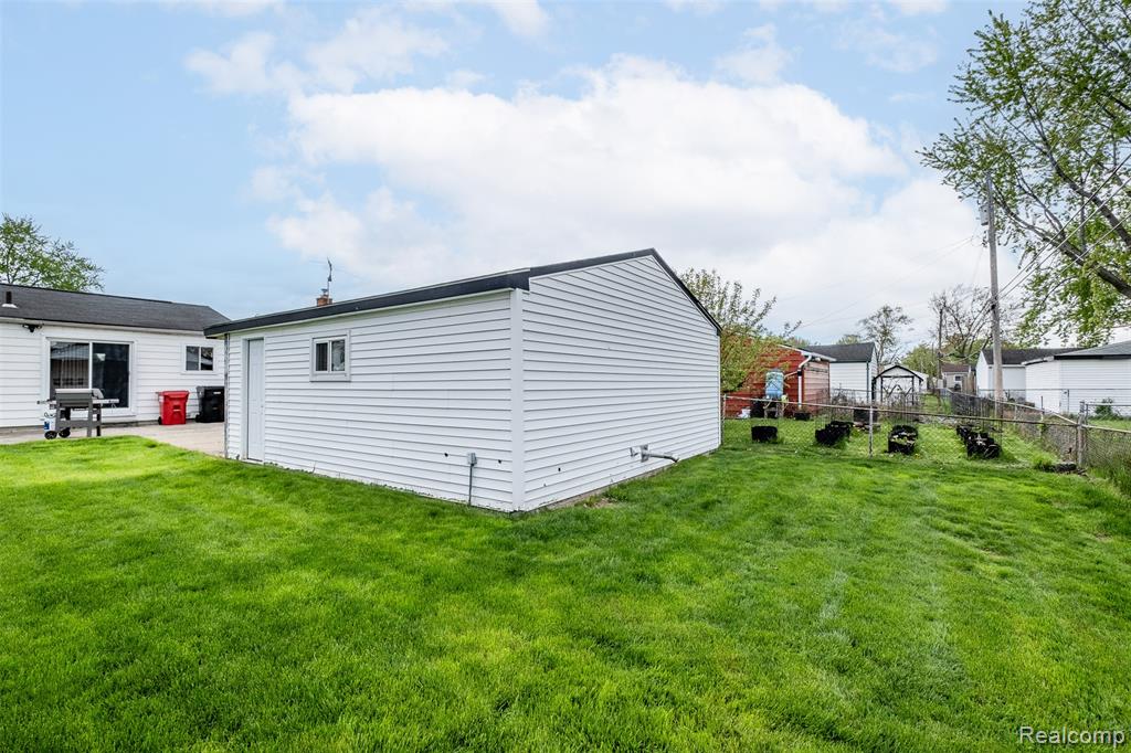 30534 Spybrook Street, Roseville, MI 48066 — Photo 41