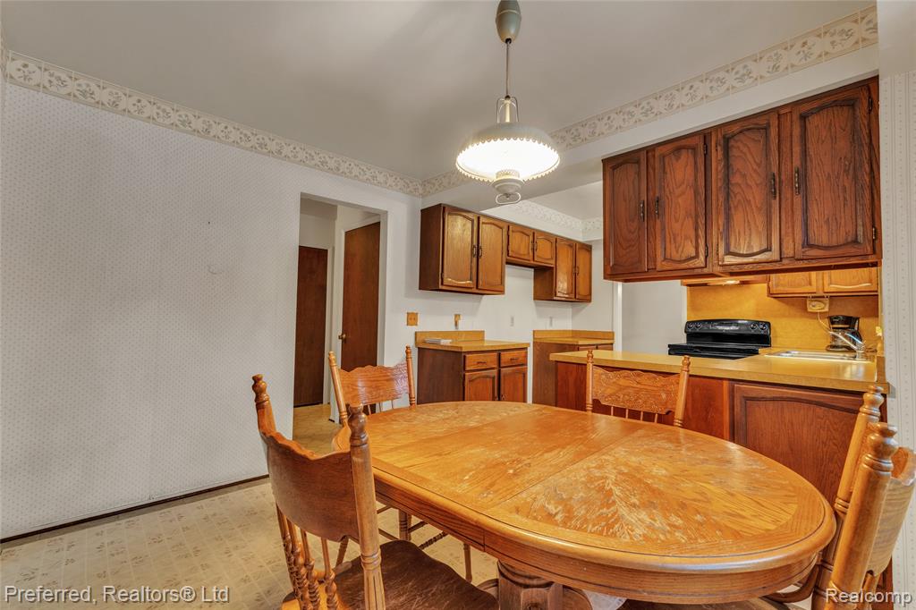 46323 Gainsborough Drive, Canton, MI 48187 — Photo 24