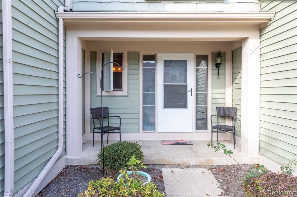 541 LIBERTY POINTE Drive, Ann Arbor, MI 48103 — Photo 2