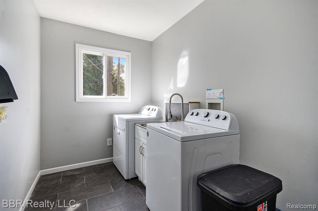 9157 Dallas Drive, Grosse Ile, MI 48138 — Photo 17